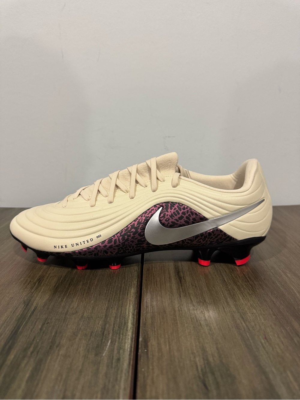 NIKE UNITED TIEMPO MAESTRO ACADEMY FG/MG LOW FOSSIL BURGUNDY SOCCER CLEATS - Picture 3 of 14